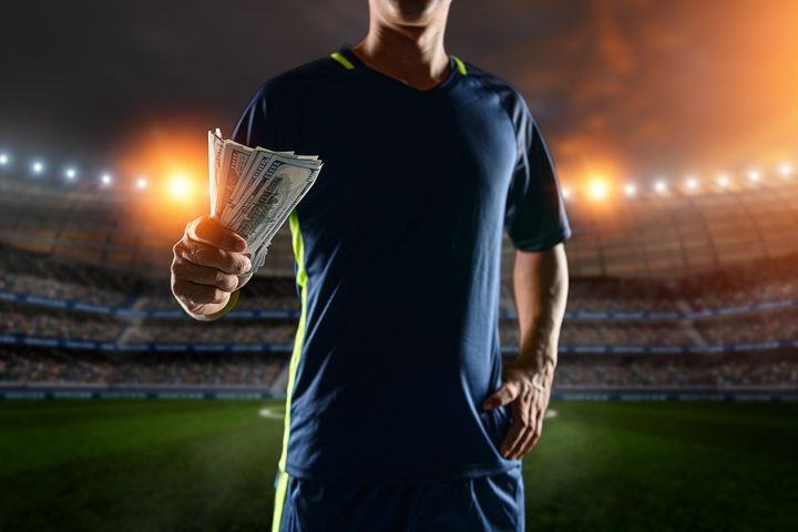 Playing It Smart: 5 Ways Financial Advisors Score Big for Athletes.